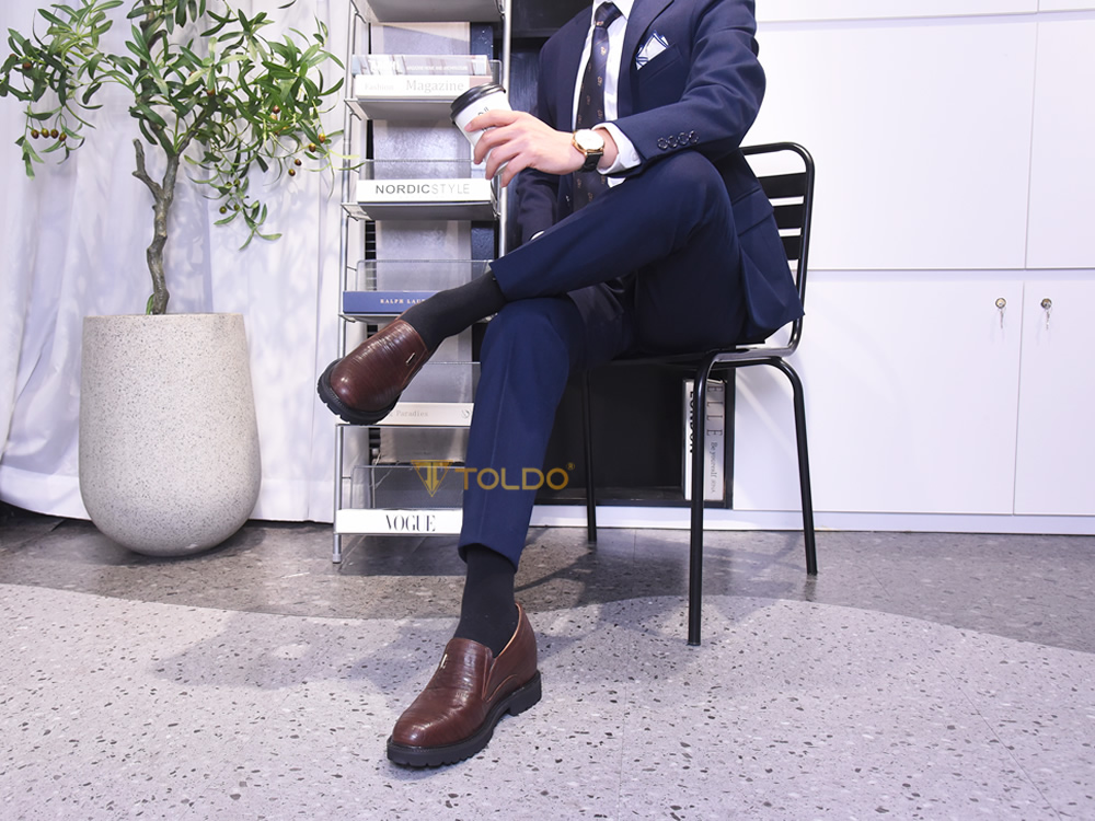 Giày cao 10cm siêu nhẹ màu nâu sần 14