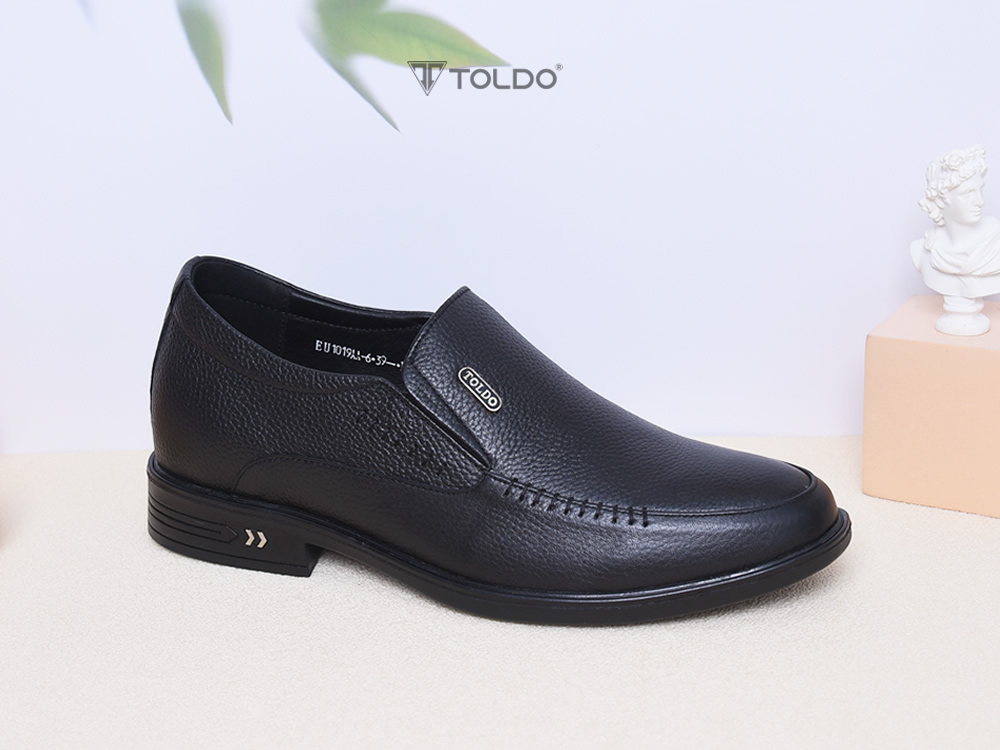 Giày cao 7cm da sần đế khâu