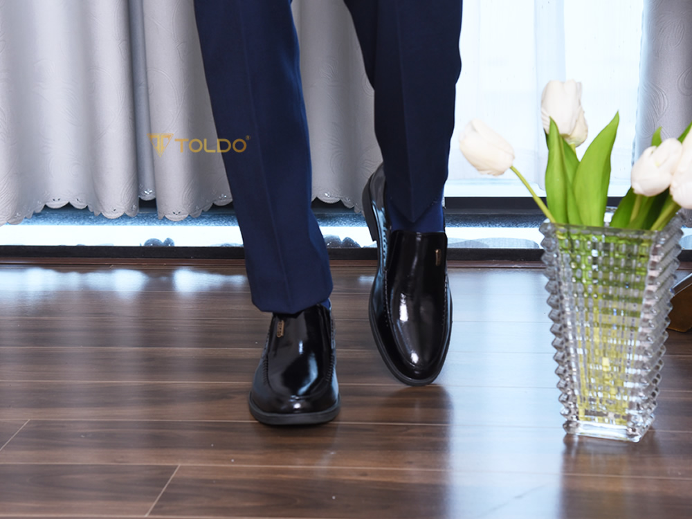 Giày cao 7cm da bóng đế khâu