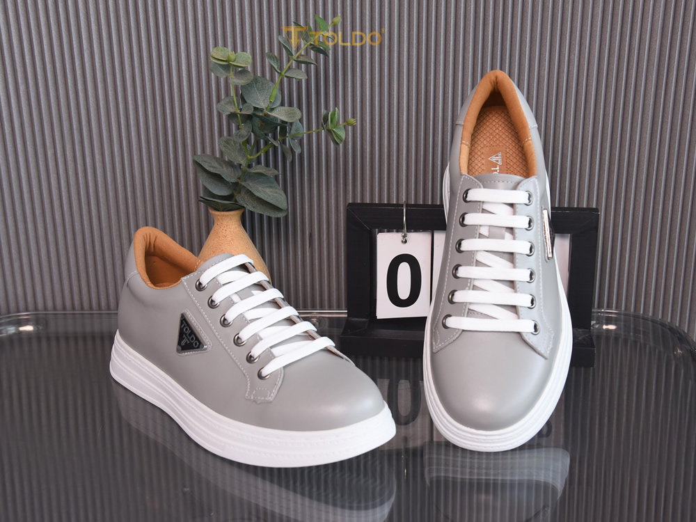 Giày cao 8cm thể thao màu ghi xám