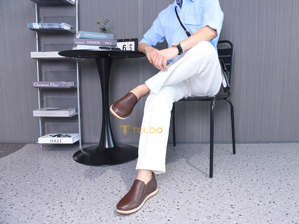 Giày nam cao 7cm da bò sần đế khâu