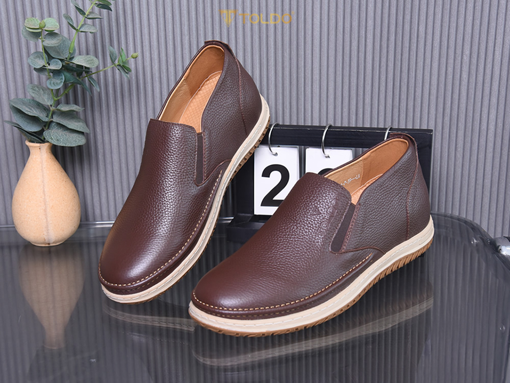 Giày nam cao 7cm da bò sần đế khâu