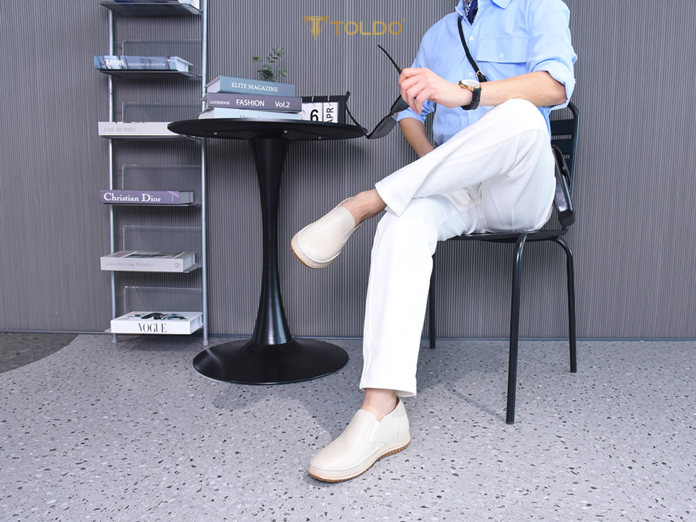 Giày tăng 7cm  chiều cao da sần nhẹ