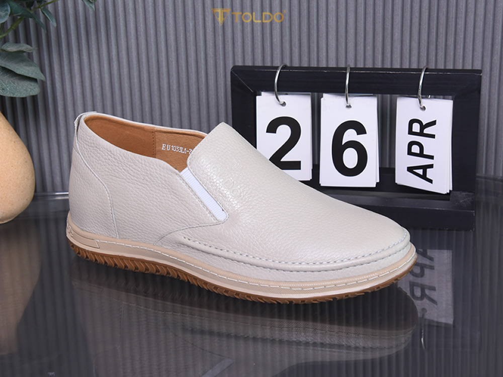 Giày tăng 7cm  chiều cao da sần nhẹ