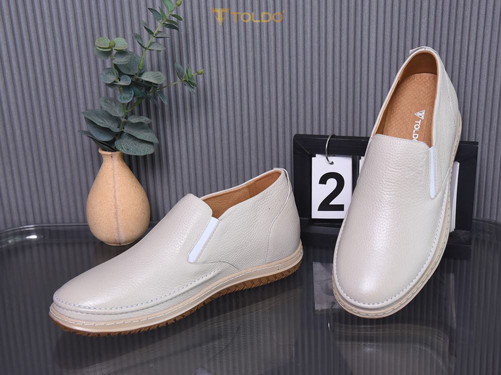 Giày tăng 7cm  chiều cao da sần nhẹ