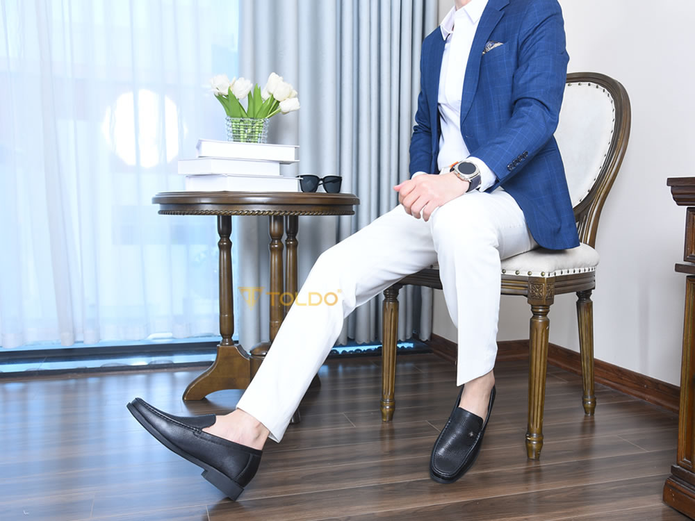 Giày cao 7cm thoáng khi đế khâu