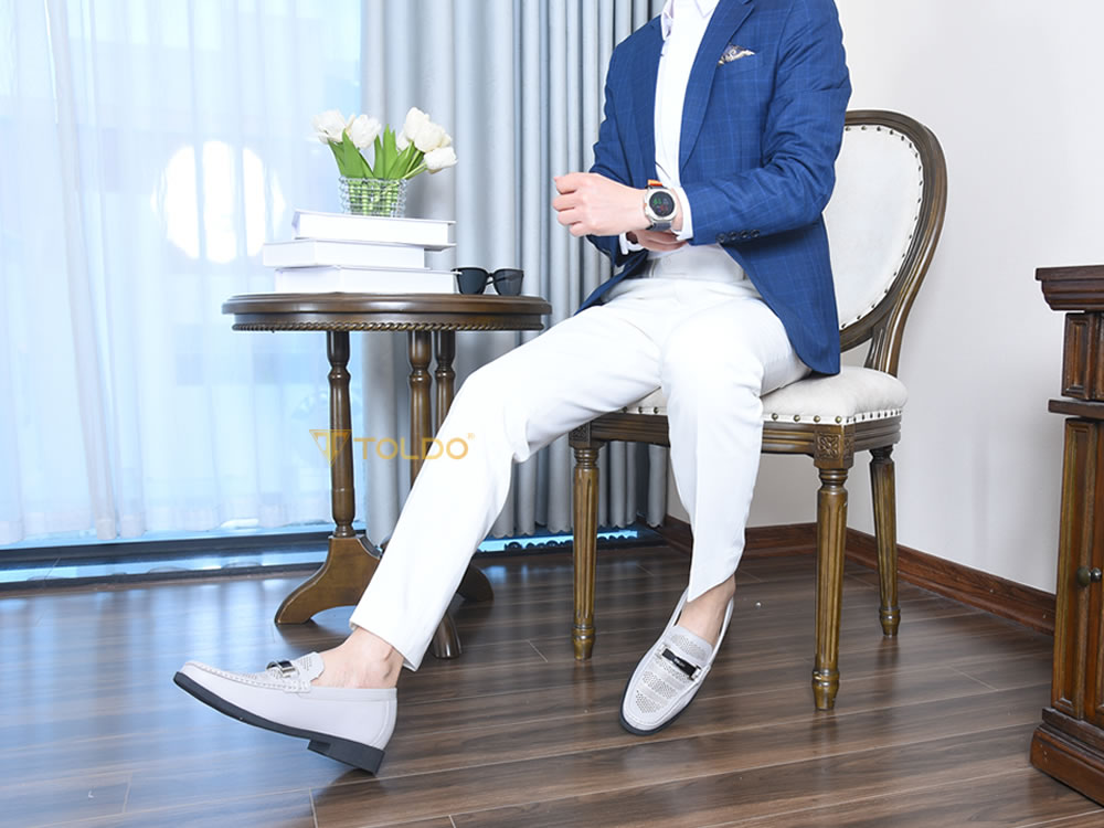 Giày nam cao 7cm thoáng khi đế khâu