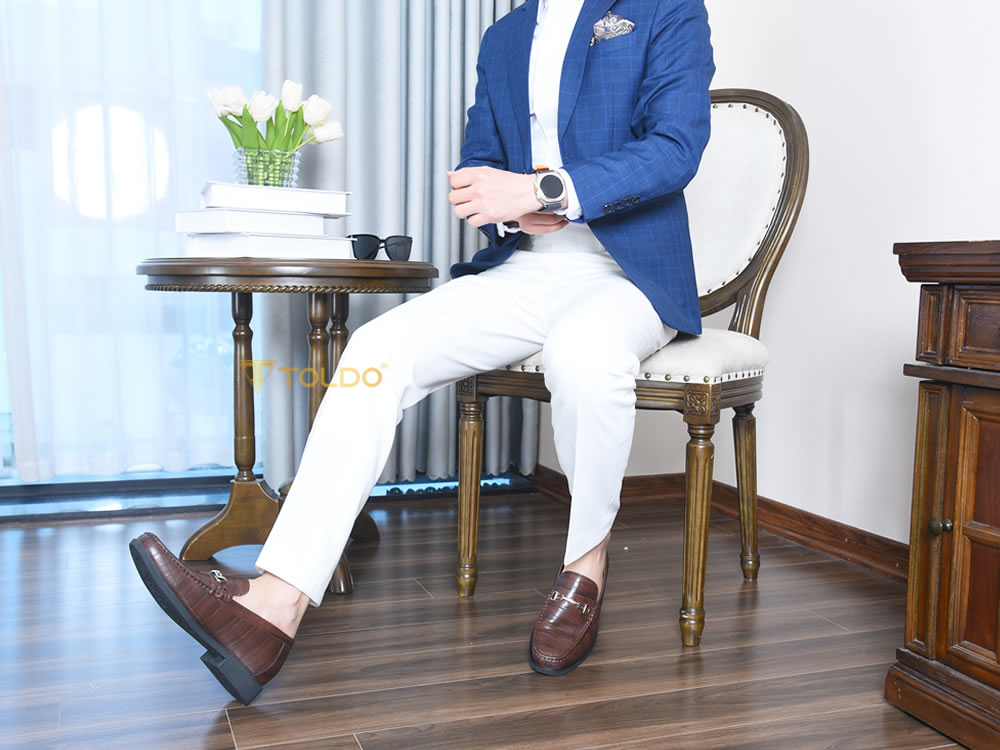 Giày cao 7cm vân cá sấu đế khâu