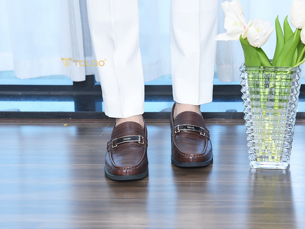 Giày tăng 7cm vân da thật đế khâu