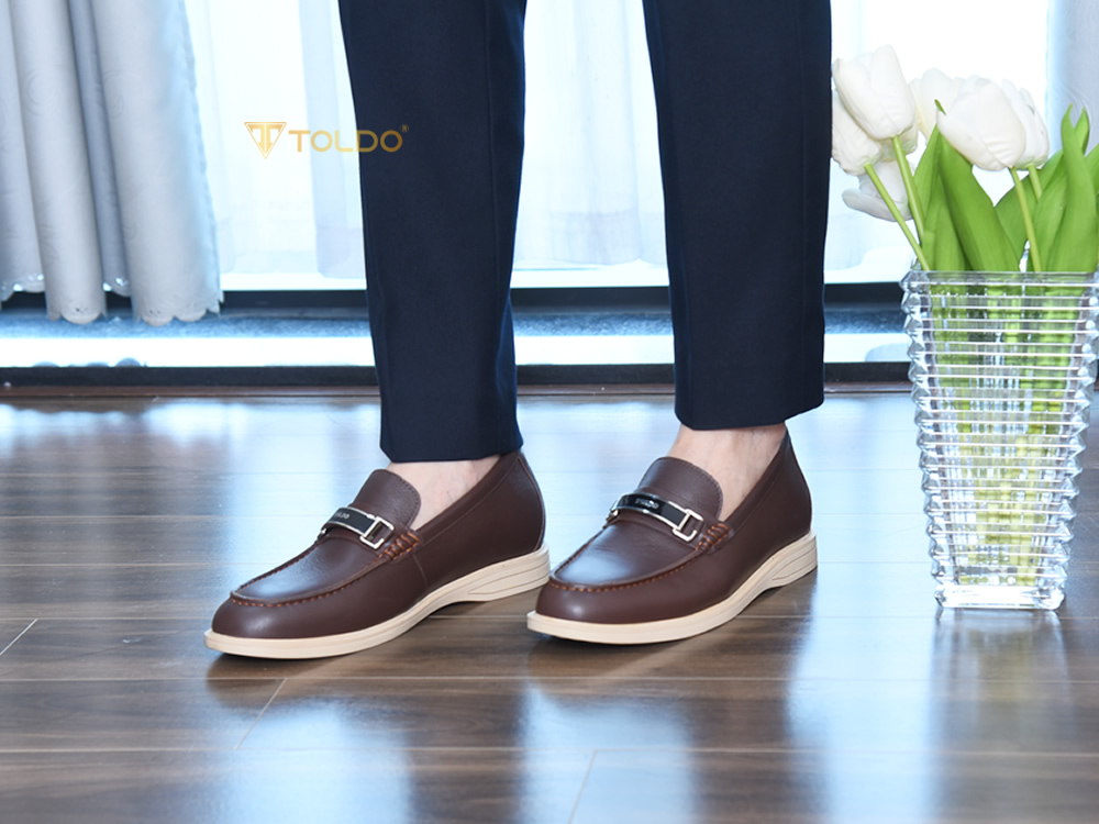 Giày cao 6cm da lộn màu nâu
