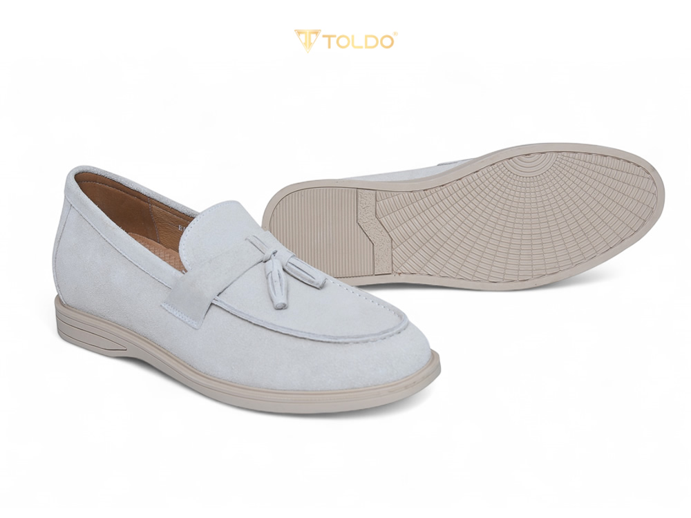 Giày cao 6cm da lộn màu trắng be