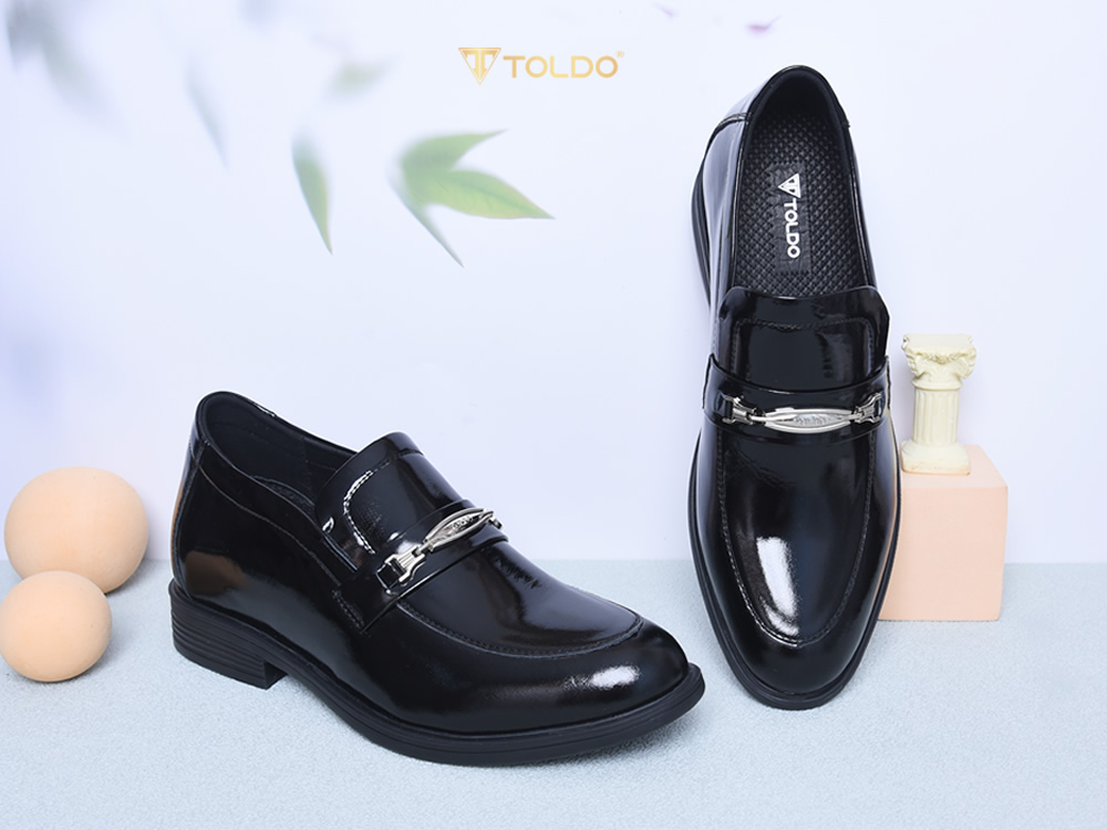 Giày cao 8cm da bóng lịch lãm đế khâu